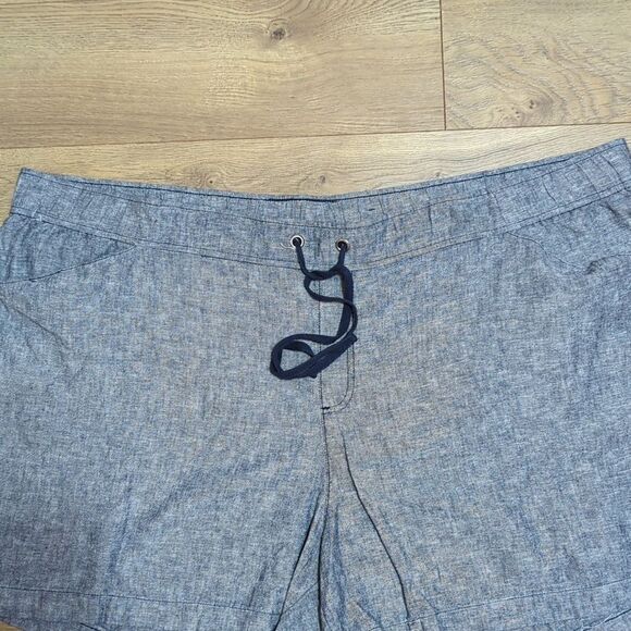 Lane Bryant Women's Linen Blend Shorts Pockets NWOT Size 28 - Picture 2 of 7